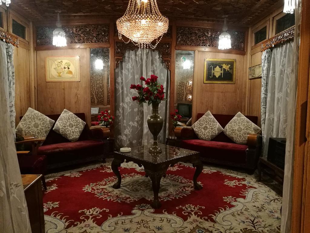 House Boat Hardy Palace Srinagar  Exterior photo