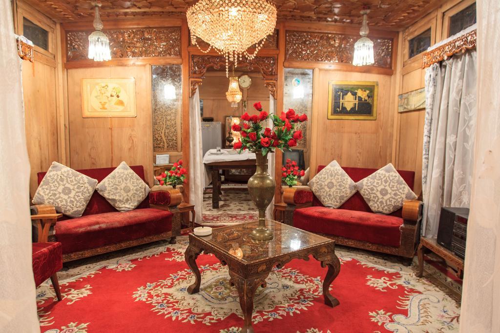 House Boat Hardy Palace Srinagar  Exterior photo